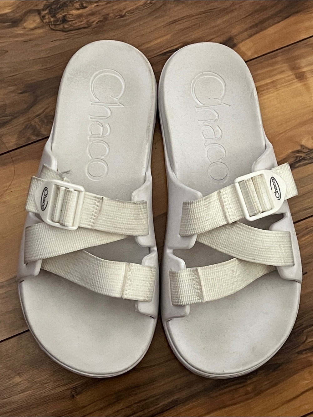 Chaco White Chili’s Slide Sandals with Adjustable Webbing Straps Sz 8
